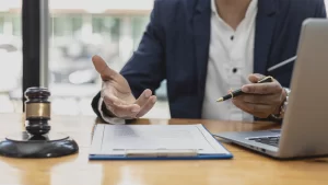 HOW MUCH DO CAR ACCIDENT LAWYERS CHARGE